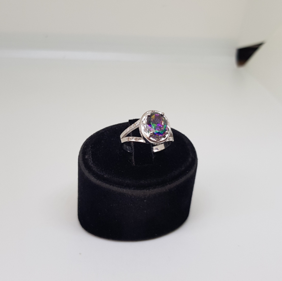 AMETİST VE PIRLANTA TAŞLI ELİPS MODE YÜZÜK