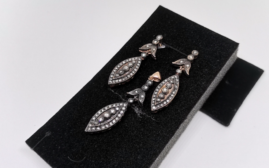 MEKİK MODELİ ELMAS TAŞLI KOLYE KÜPE TAKIMI