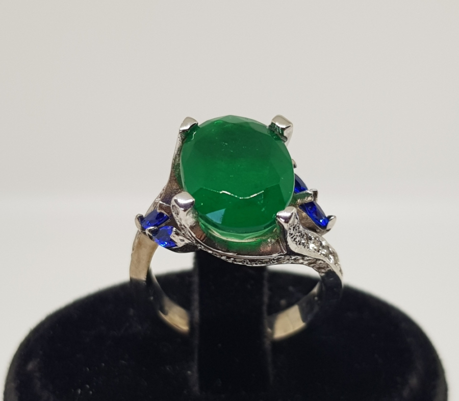 ZÜMRÜT PIRLANTA VE SAFİR TAŞLI HÜRREM MODEL YÜZÜK