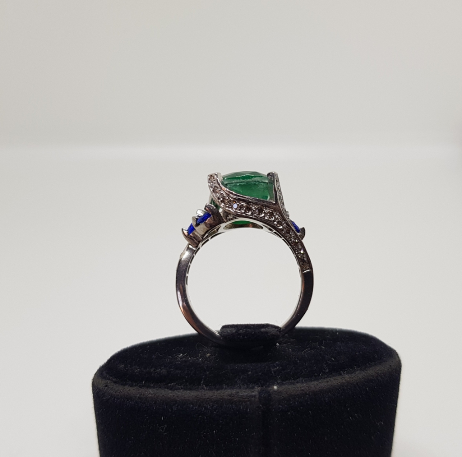 ZÜMRÜT PIRLANTA VE SAFİR TAŞLI HÜRREM MODEL YÜZÜK