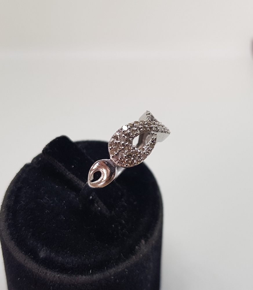 SONSUZLUK MODELLİ PIRLANTA TAŞLI YÜZÜK