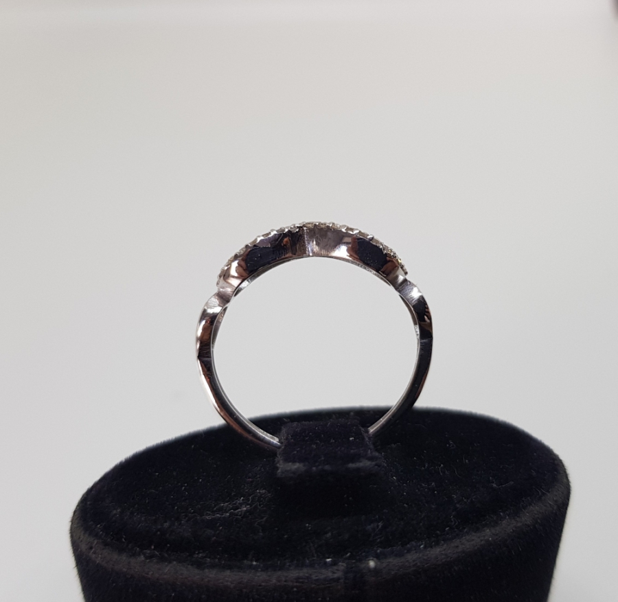 SONSUZLUK MODELLİ PIRLANTA TAŞLI YÜZÜK