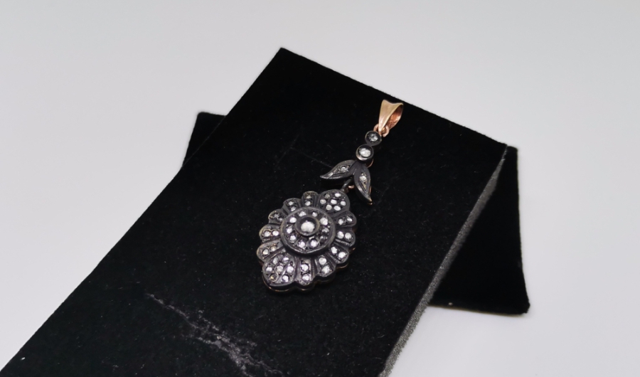 ELMAS TAŞLI GÜNEŞ MODEL KOLYE UCU