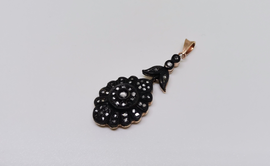 ELMAS TAŞLI GÜNEŞ MODEL KOLYE UCU