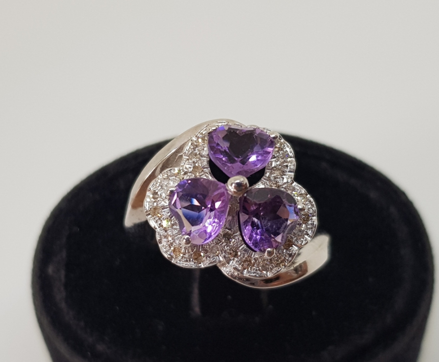 PIRLANTA VE AMETİST TAŞLI YONCA MODELİ YÜZÜK