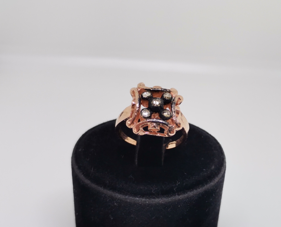 KARE MODEL ELMAS TAŞLI YÜZÜK