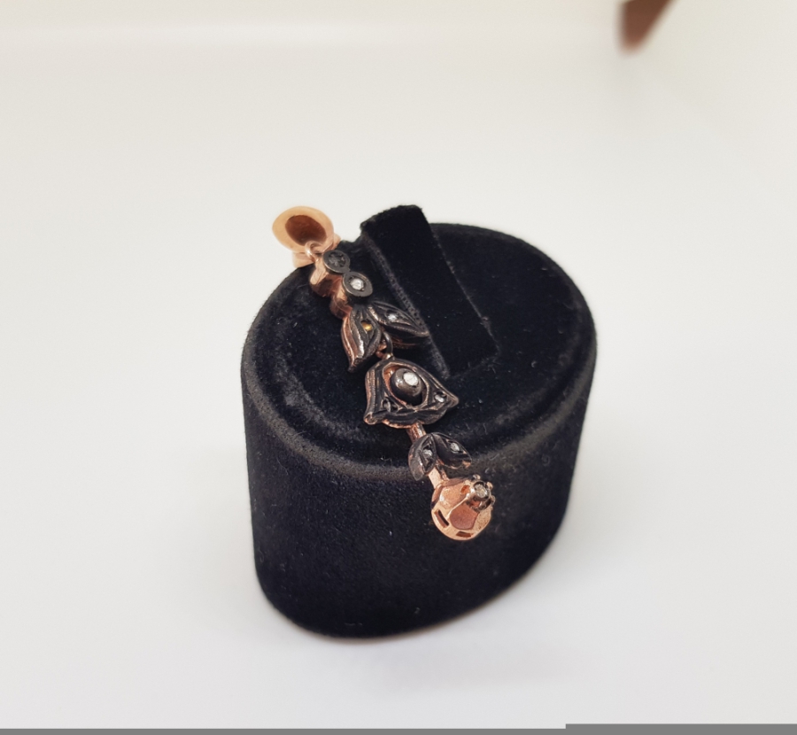 LALE MODELİ ELMAS TAŞLI KOLYE UCU