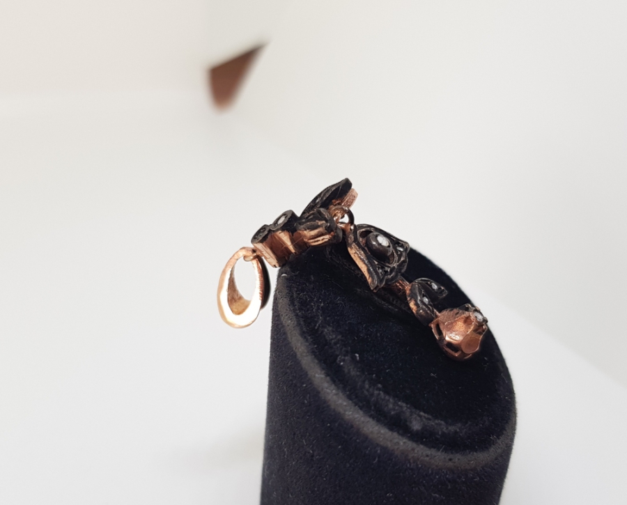 LALE MODELİ ELMAS TAŞLI KOLYE UCU