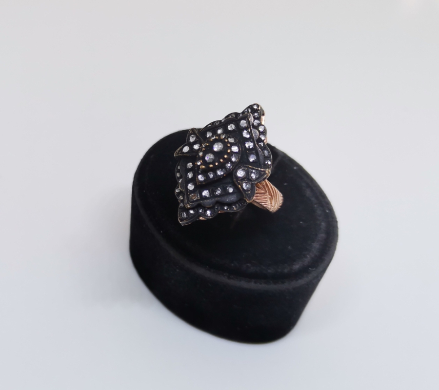 ELMAS TAŞLI GİRİT MODELİ YÜZÜK