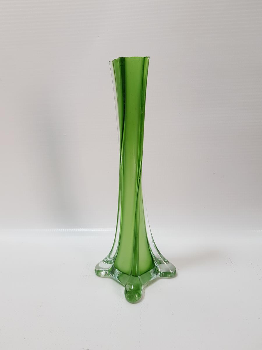 YEŞİL RENKLİ MURANO KARANFİLLİK