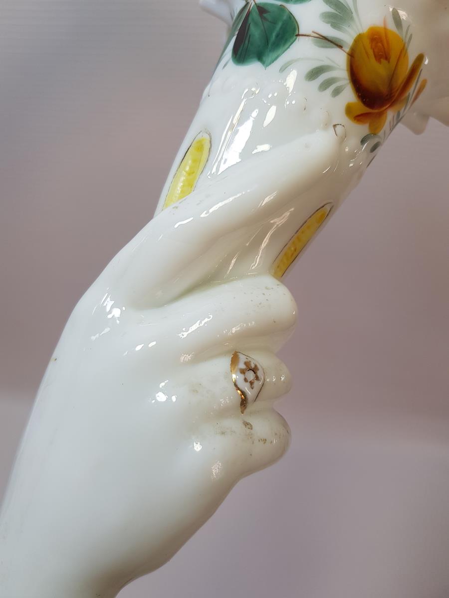 OSMANLI DÖNEMİ HANIMELİ FORMLU OPAL VAZO