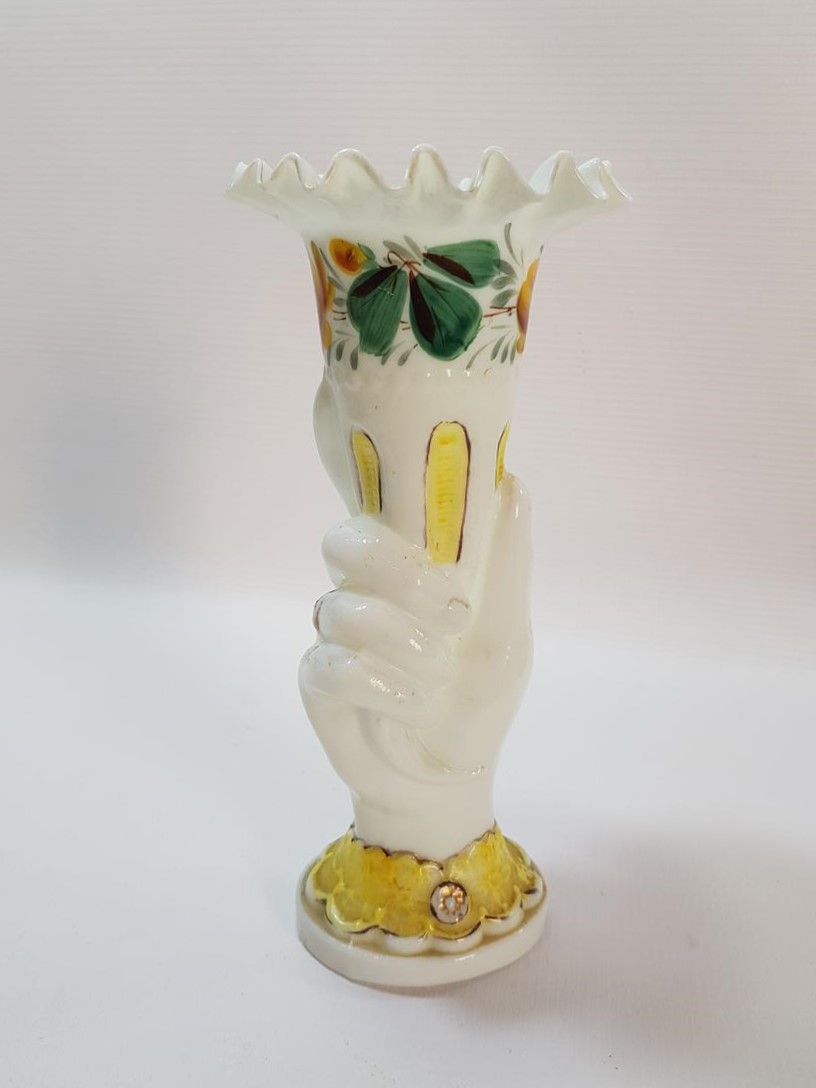 OSMANLI DÖNEMİ HANIMELİ FORMLU OPAL VAZO