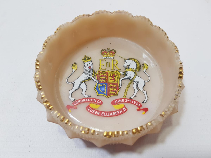 1953 KRALİÇE ELİZABETH'İN TAÇ GİYME TÖRENİ HATIRASI OPAL ÇEREZLİK