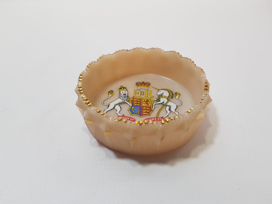 1953 KRALİÇE ELİZABETH'İN TAÇ GİYME TÖRENİ HATIRASI OPAL ÇEREZLİK