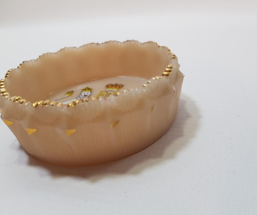 1953 KRALİÇE ELİZABETH'İN TAÇ GİYME TÖRENİ HATIRASI OPAL ÇEREZLİK