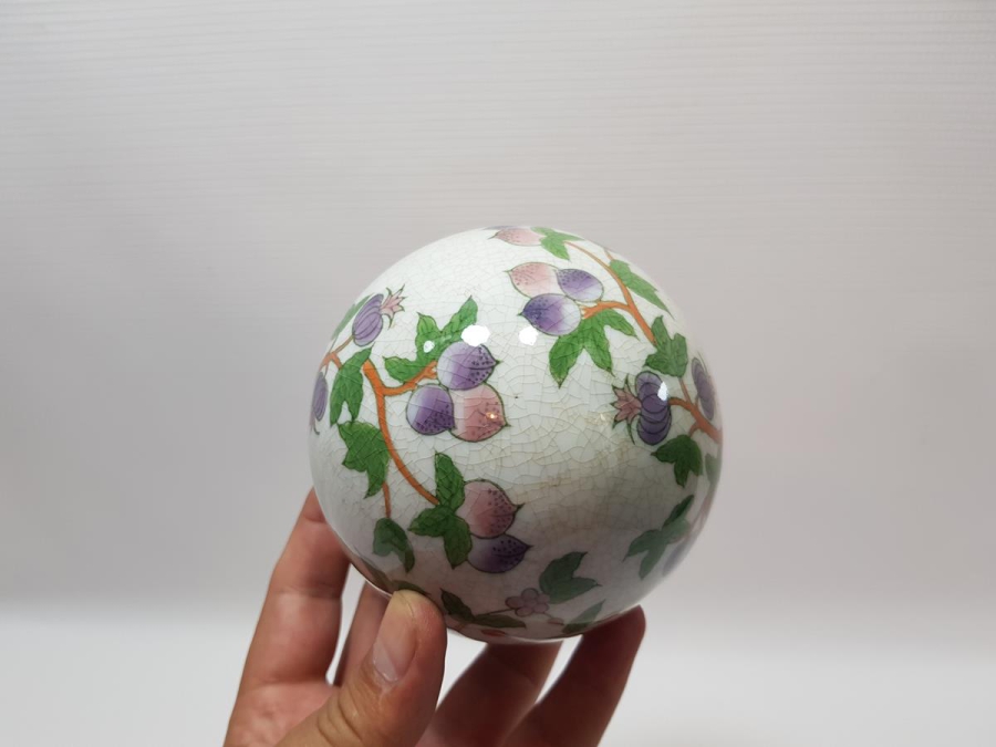 ANTİKA EL BOYAMA PORSELEN SÜS TOPU