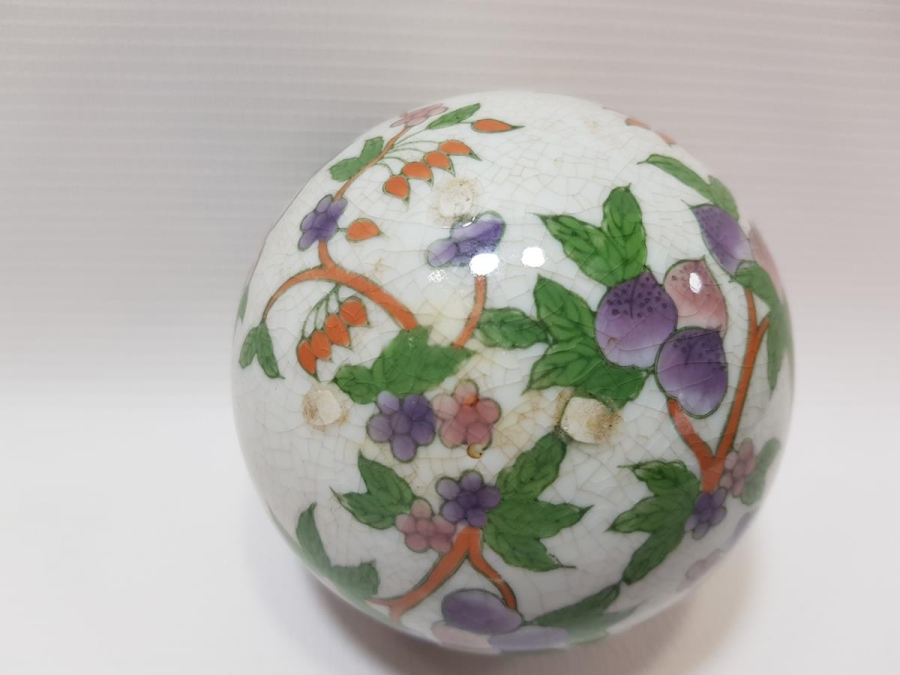 ANTİKA EL BOYAMA PORSELEN SÜS TOPU