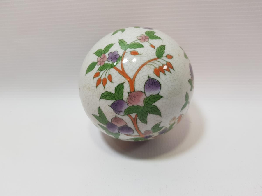 ANTİKA EL BOYAMA PORSELEN SÜS TOPU