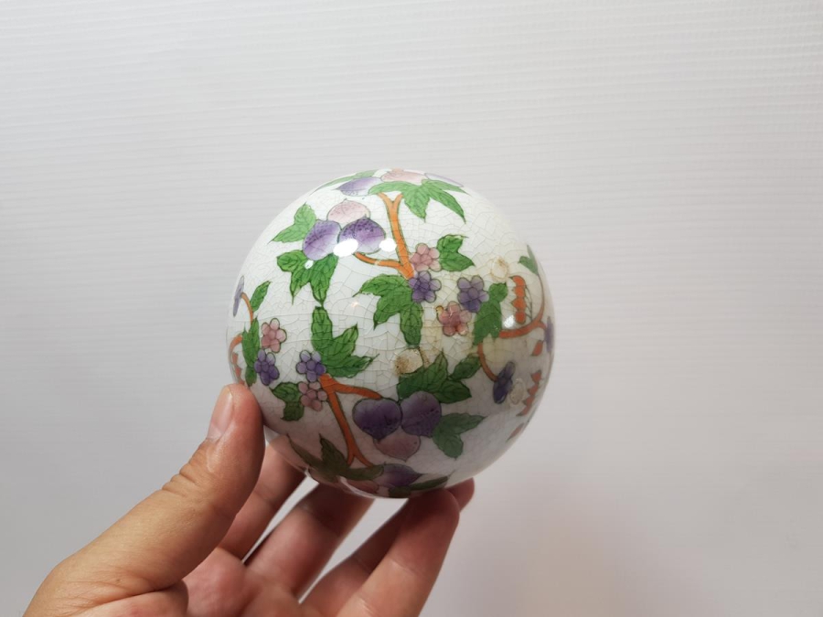 ANTİKA EL BOYAMA PORSELEN SÜS TOPU