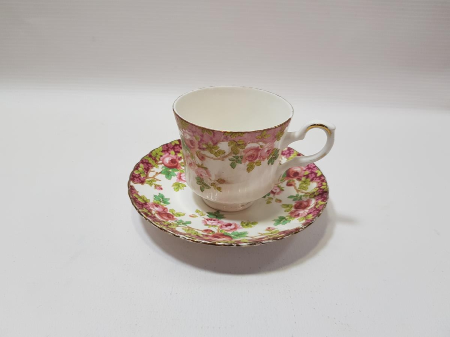 ROYAL STAFFORD PORSELEN KAHVE FİNCANI