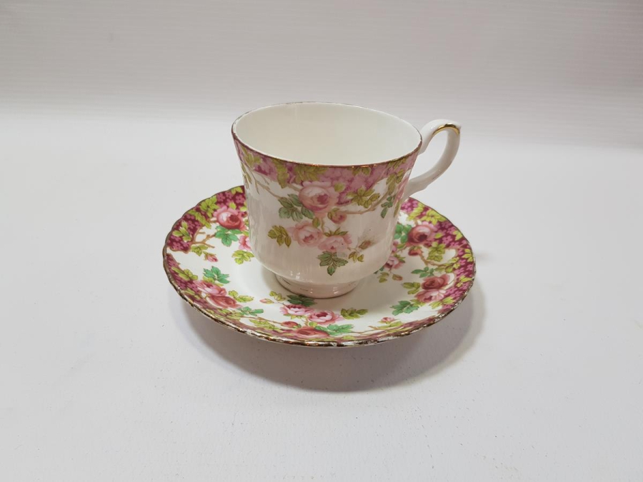 ROYAL STAFFORD PORSELEN KAHVE FİNCANI