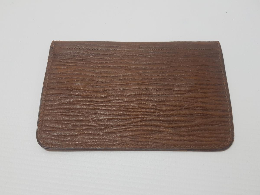 GÜMÜŞ İNSİYALLİ ANTİKA DERİ CÜZDAN