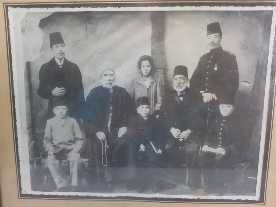 OSMANLI SUBAY VE AİLESİ FOTOĞRAFI