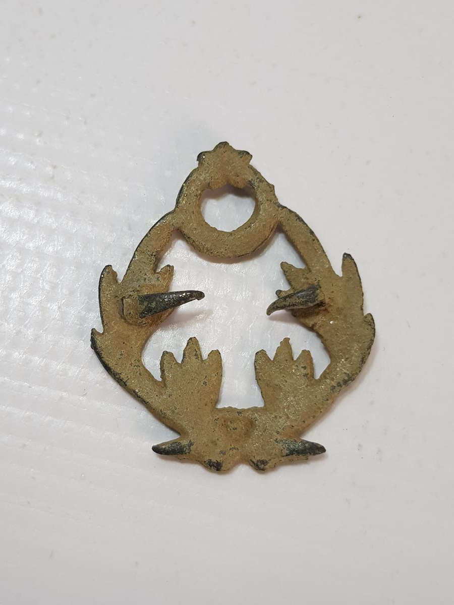 OSMANLI DÖNEMİ ÜZERİ AY YILDIZLI SUBAY ŞAPKA KOKARTI