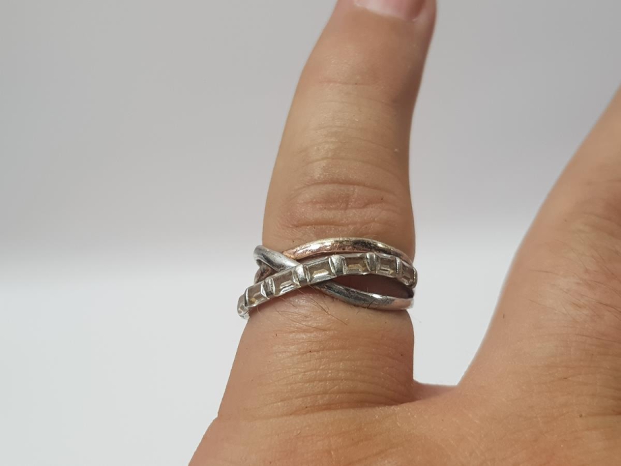 ZİRKON TAŞLI GÜMÜŞ YÜZÜK