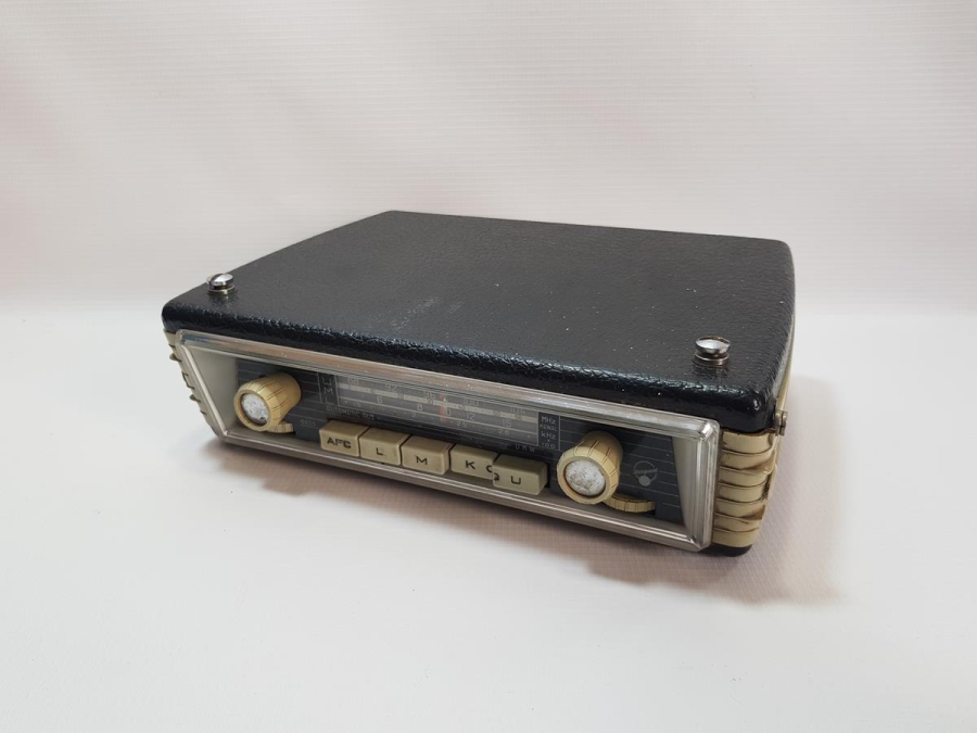 ANTİKA BLAUPUNKT KLASİK ARABA RADYOSU