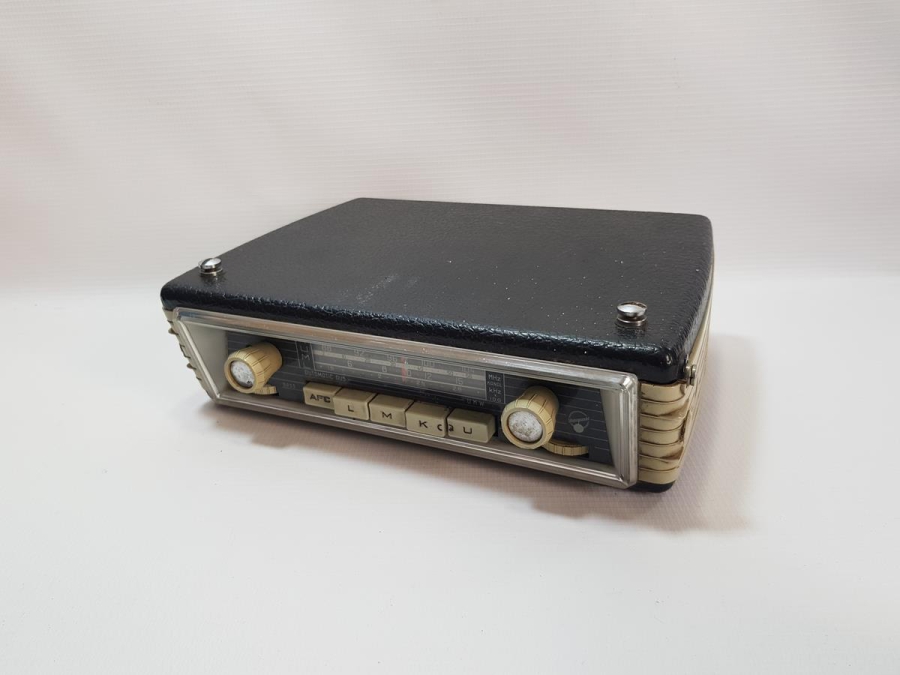 ANTİKA BLAUPUNKT KLASİK ARABA RADYOSU