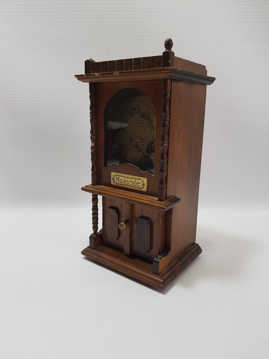 ANTİKA AHŞAP MÜZİK KUTUSU