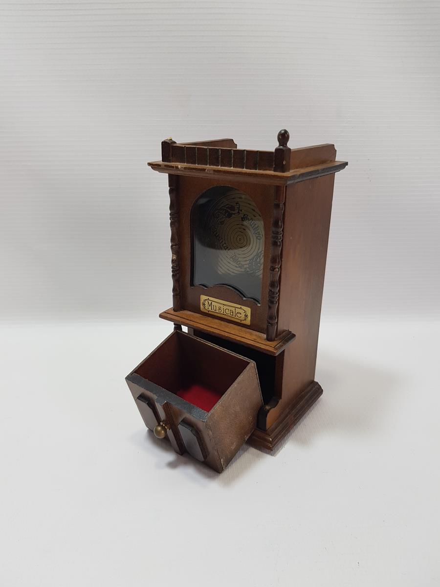 ANTİKA AHŞAP MÜZİK KUTUSU