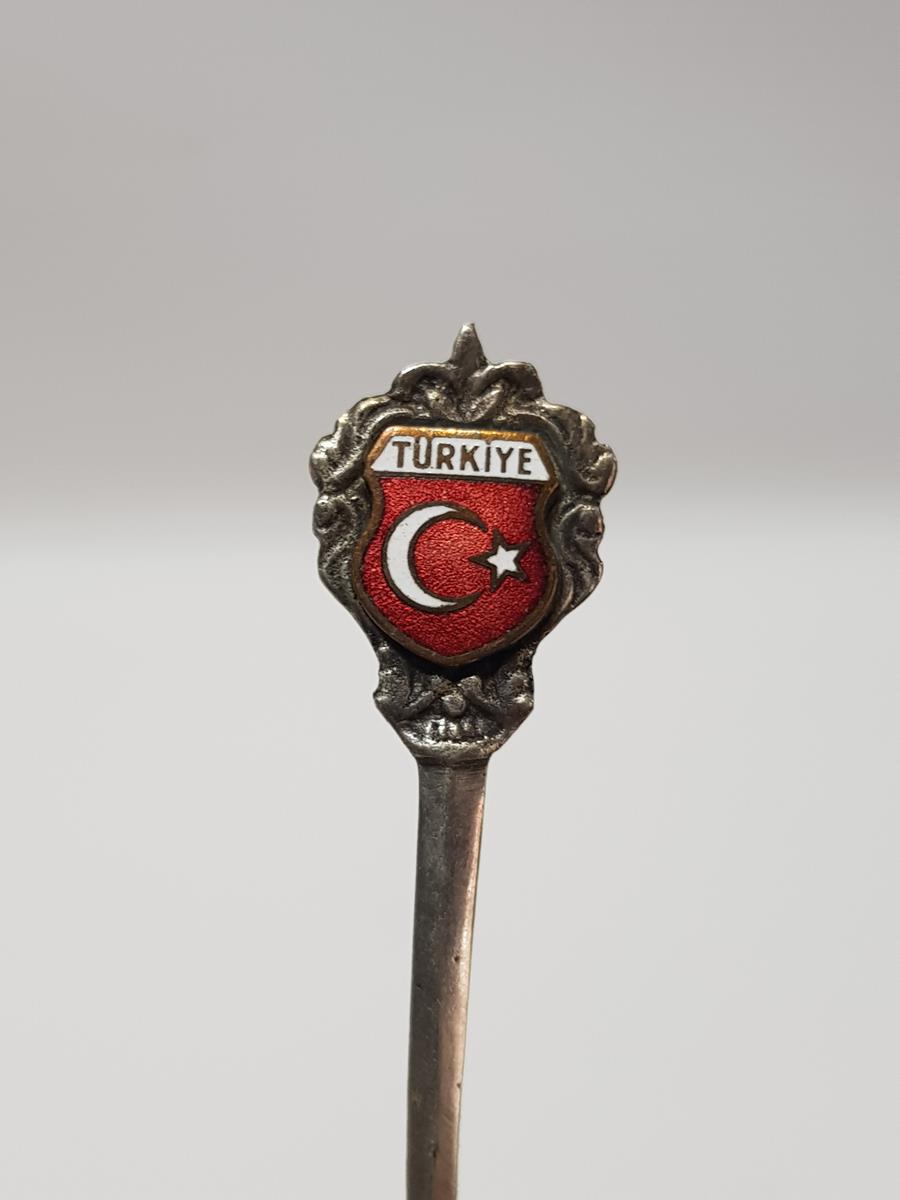 AY YILDIZ BAYRAKLI VE TÜRKİYE YAZILI MİNELİ GÜMÜŞ ÇAY KAŞIĞI