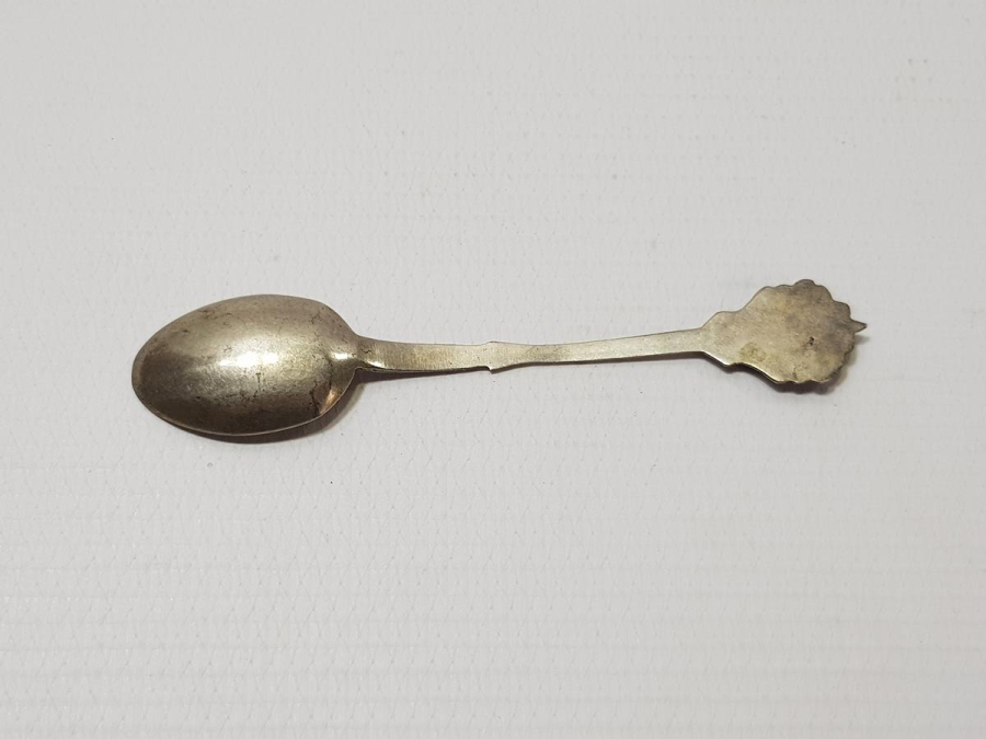 AY YILDIZ BAYRAKLI VE TÜRKİYE YAZILI MİNELİ GÜMÜŞ ÇAY KAŞIĞI