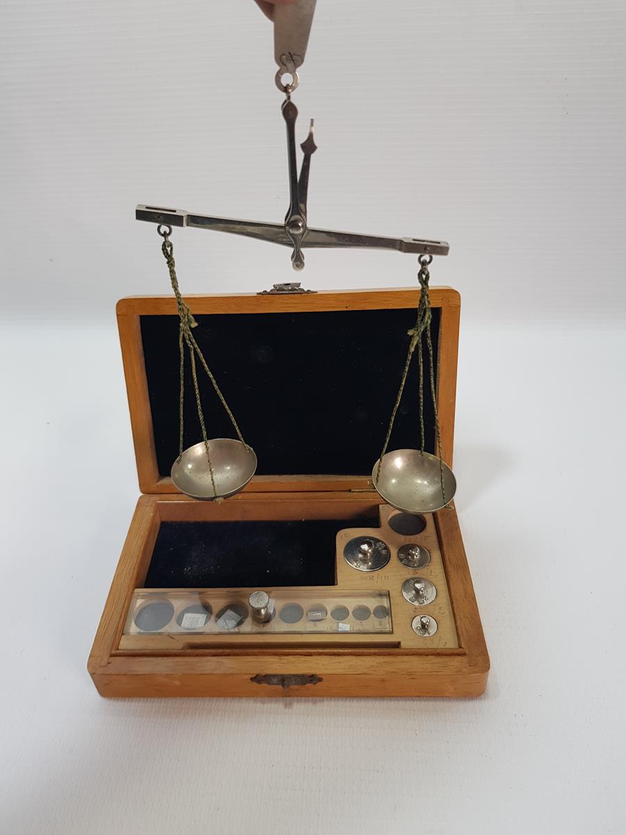 ANTİKA KUYUMCU TERAZİSİ VE AĞIRLIKLARI