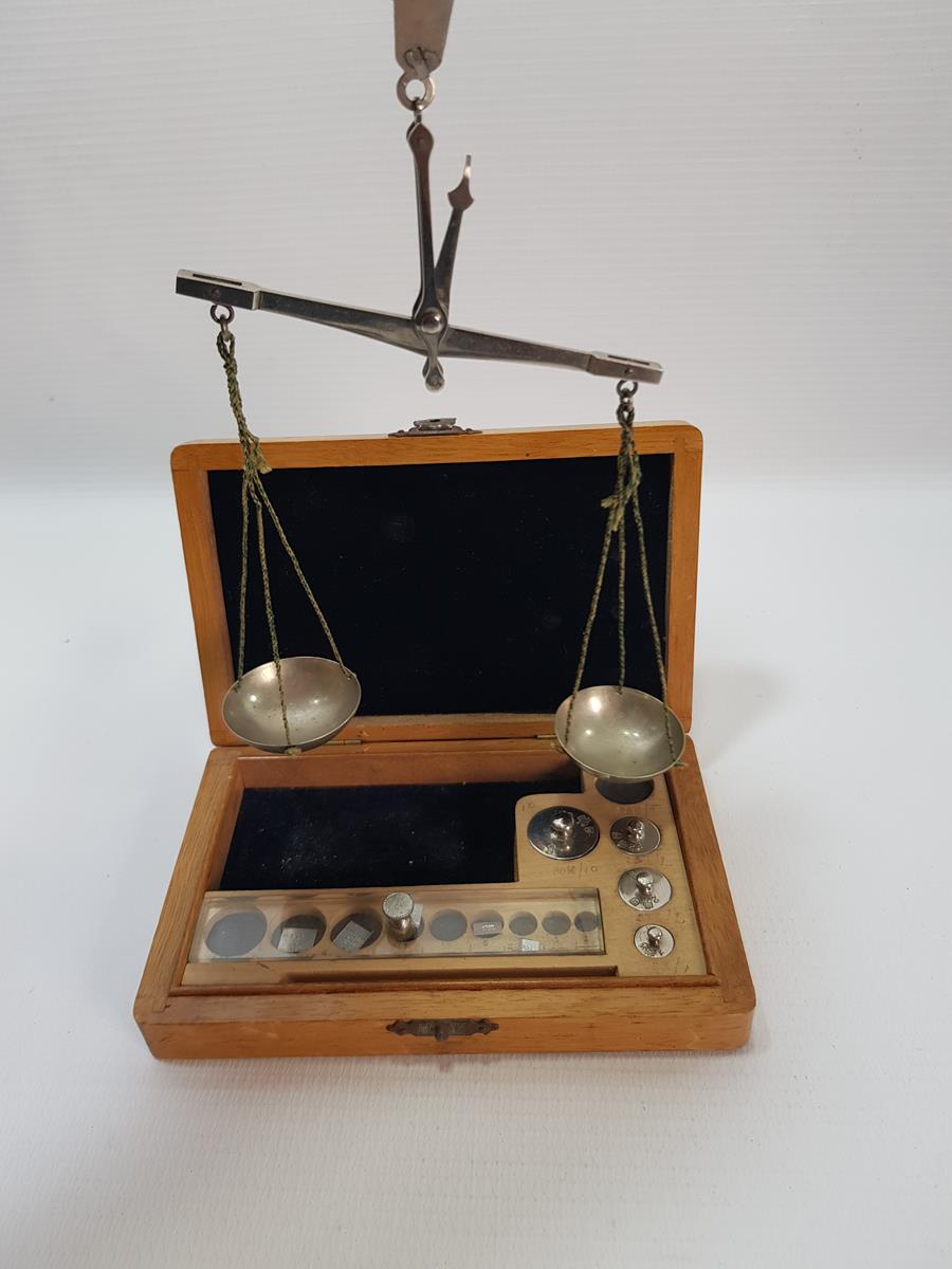 ANTİKA KUYUMCU TERAZİSİ VE AĞIRLIKLARI