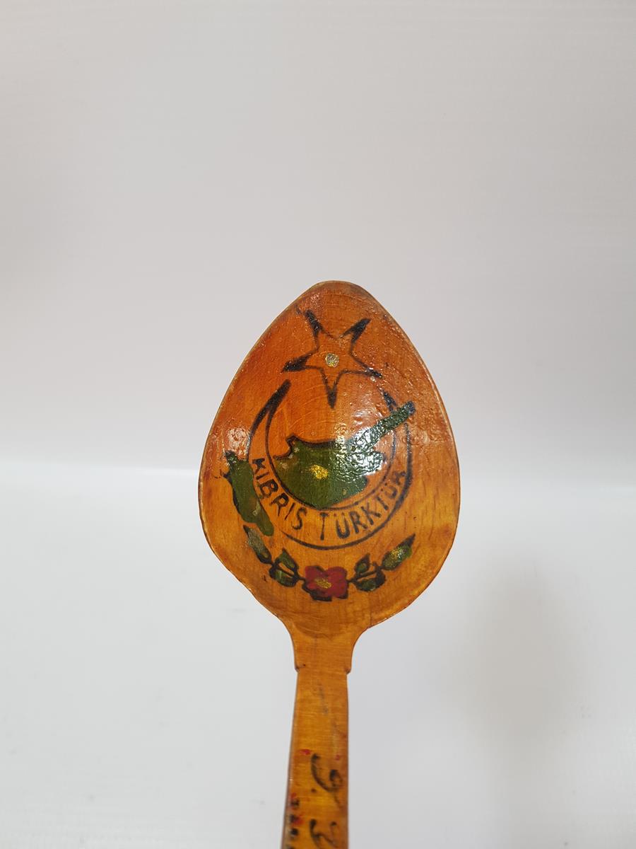 KIBRIS TÜRKTÜR YAZILI VE KIBRIS HARİTALI AHŞAP KAŞIK