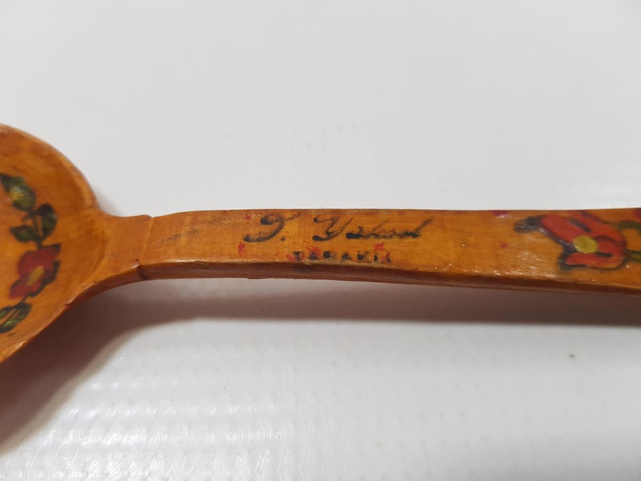 KIBRIS TÜRKTÜR YAZILI VE KIBRIS HARİTALI AHŞAP KAŞIK