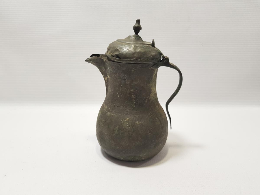 ÜZERİNDE OSMANLICA DAMGALAR BULUNAN TEKKE İŞİ BAKIR KAHVEDAN