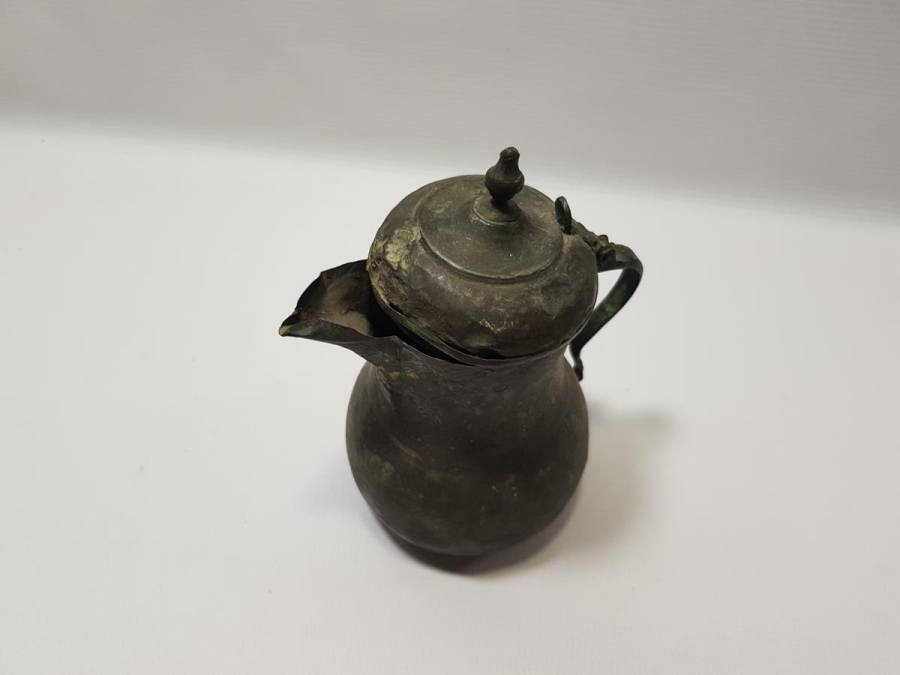 ÜZERİNDE OSMANLICA DAMGALAR BULUNAN TEKKE İŞİ BAKIR KAHVEDAN