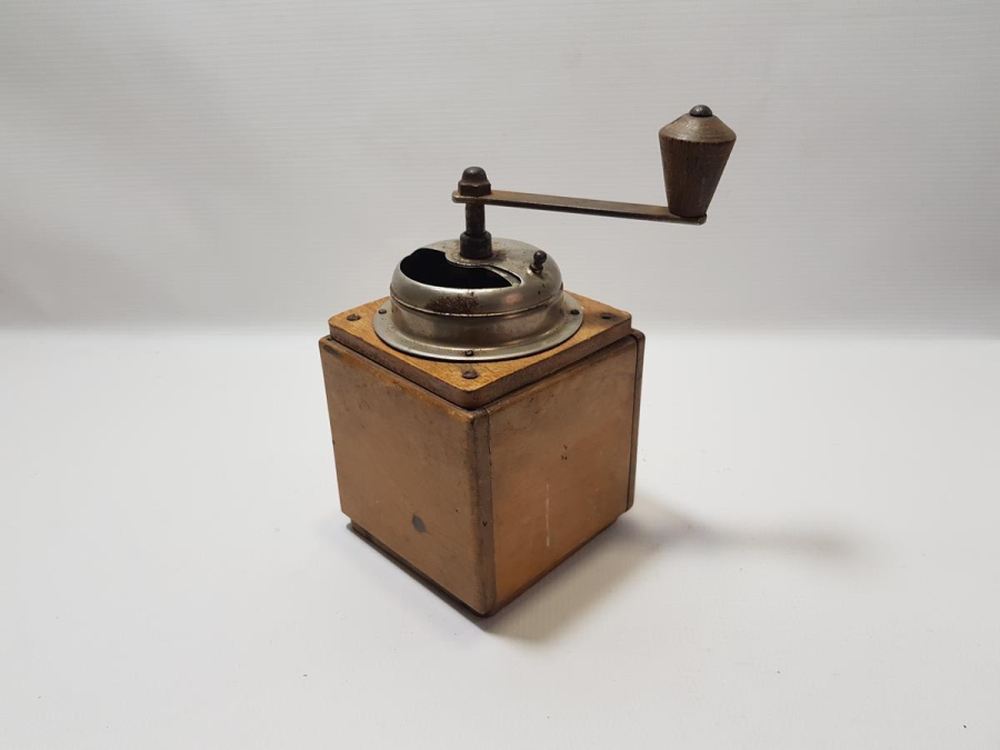 ANTİKA KAHVE DEĞİRMENİ