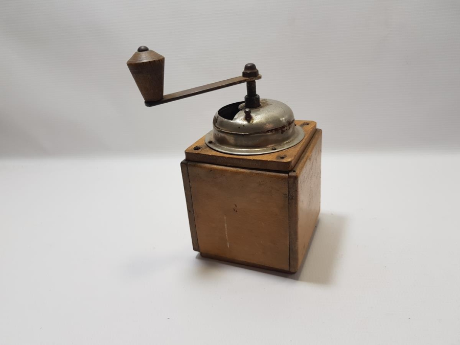 ANTİKA KAHVE DEĞİRMENİ