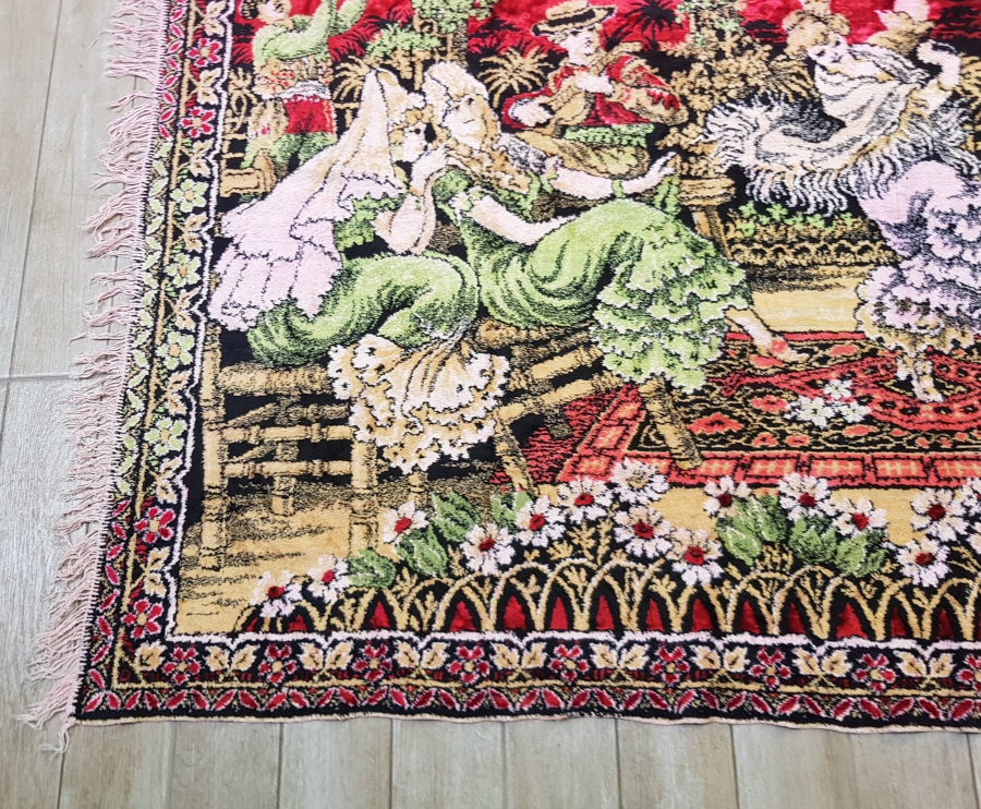 ANTİKA DUVAR HALISI