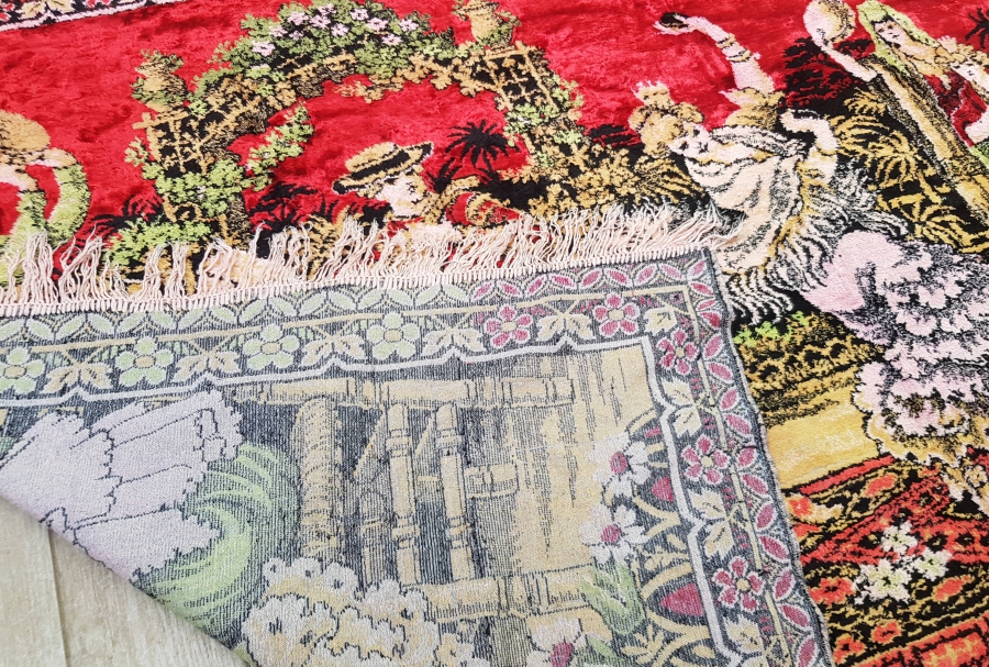 ANTİKA DUVAR HALISI