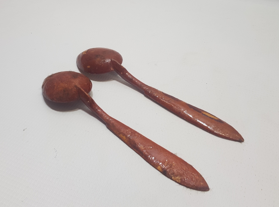 BİR ÇİFT İZCİ KAŞIĞI