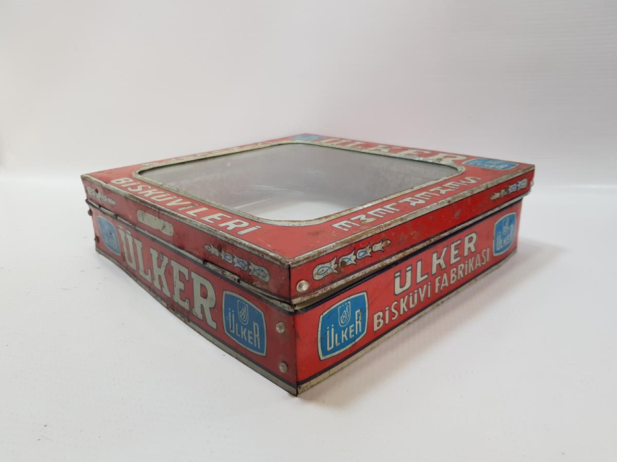ESKİ BAKKALİYE: ÜLKER BİSKÜVİLERİ KUTUSU KAPAĞI
