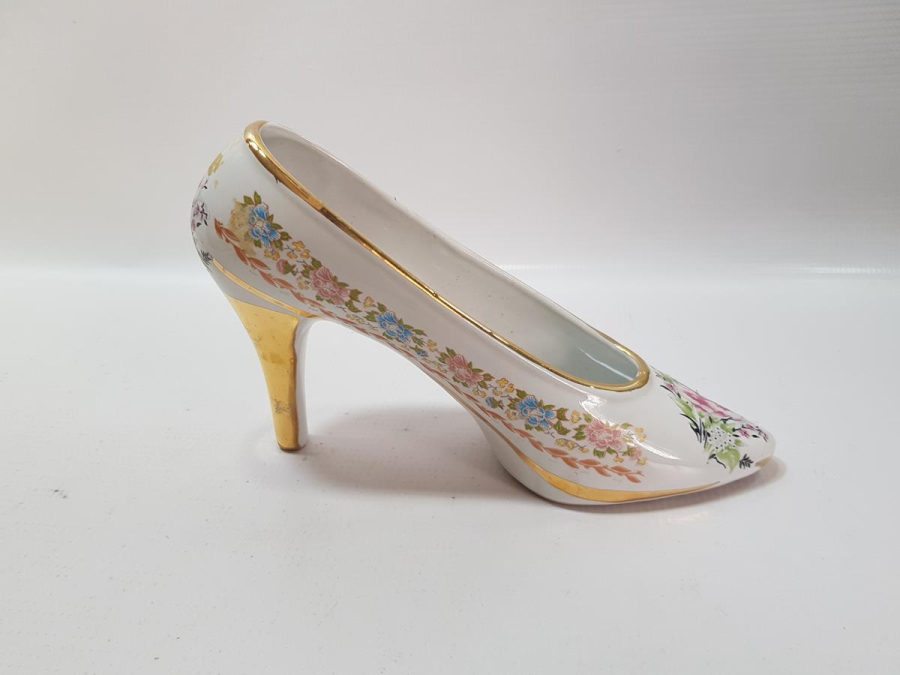 AYAKKABI FORMLU EL BOYAMA PORSELEN BİBLO