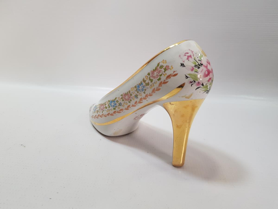 AYAKKABI FORMLU EL BOYAMA PORSELEN BİBLO