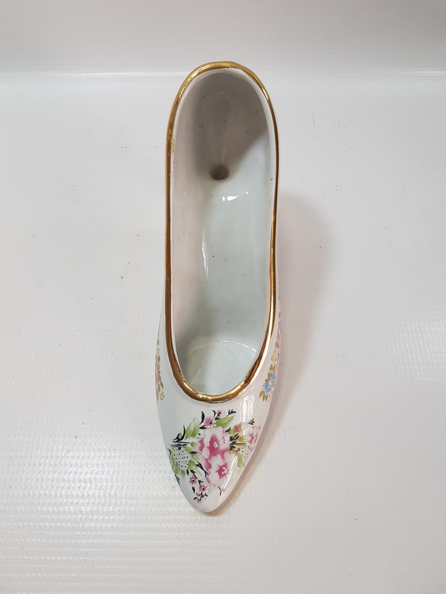 AYAKKABI FORMLU EL BOYAMA PORSELEN BİBLO